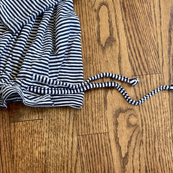 Blue and White stripe long sleeve, drawstring bottom Any Body shirt, size medium - Picture 5 of 9